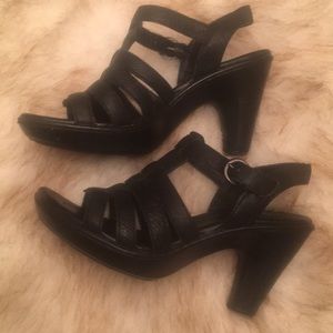 Black BORN sandals 8.5